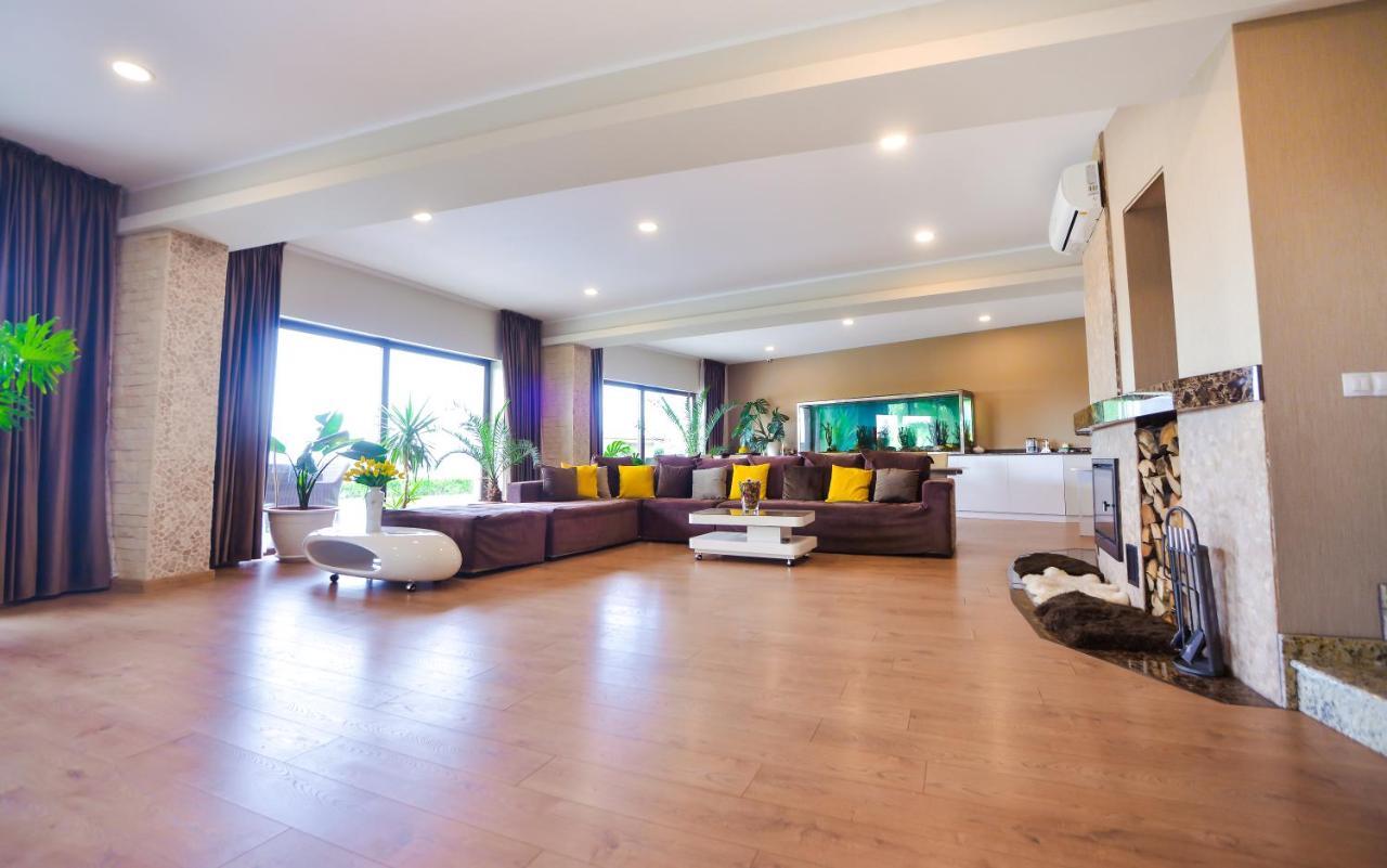 Casa Miralago Boutique Adults Only Tulcea Exteriör bild