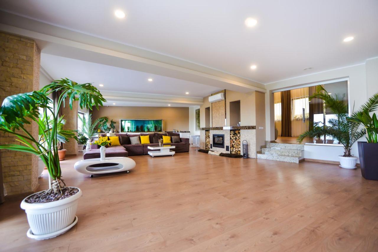 Casa Miralago Boutique Adults Only Tulcea Exteriör bild