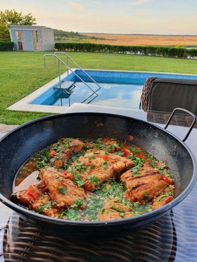 Casa Miralago Boutique Adults Only Tulcea Exteriör bild